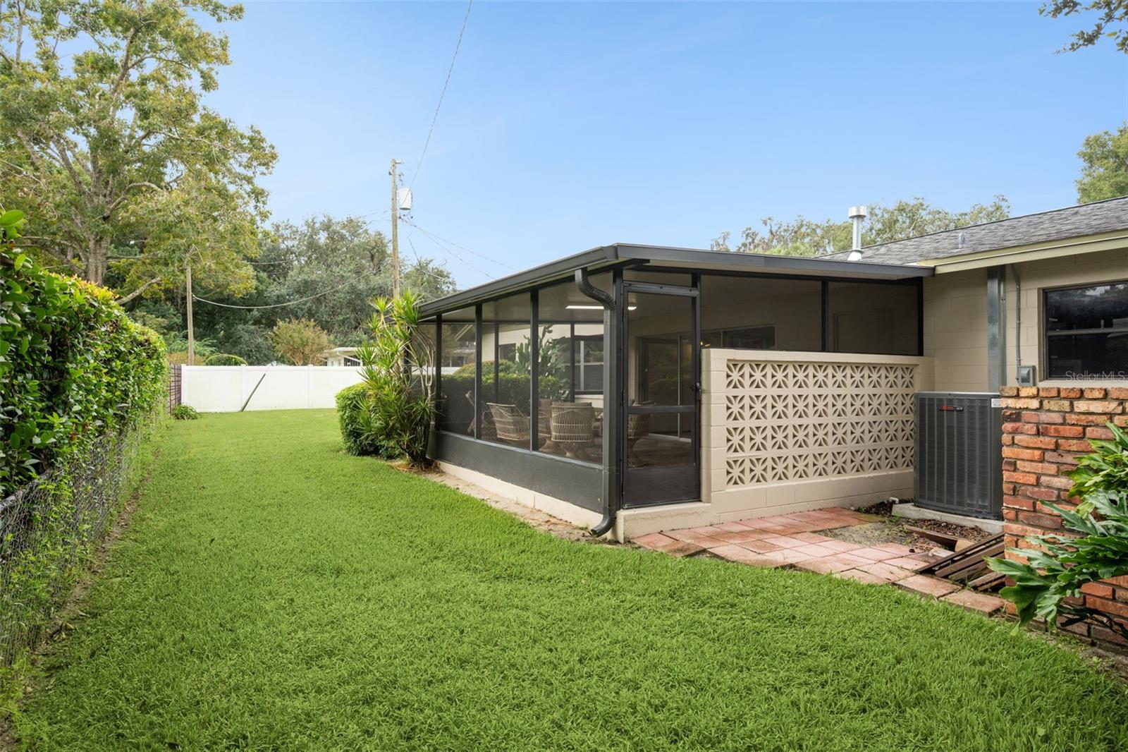 Image 32 of 49 For 2303 Washington Avenue