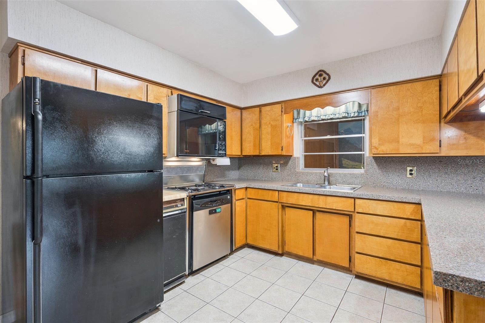 Image 5 of 49 For 2303 Washington Avenue