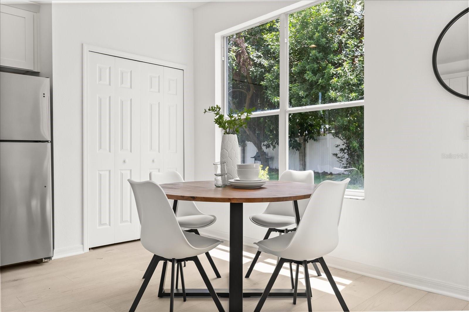 Image 10 of 38 For 14927 Faversham Circle