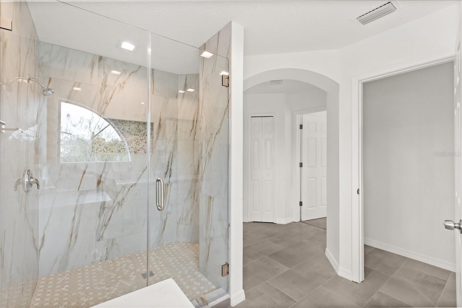 Image 23 of 38 For 14927 Faversham Circle