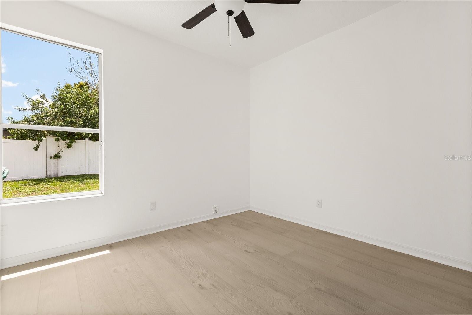 Image 24 of 38 For 14927 Faversham Circle