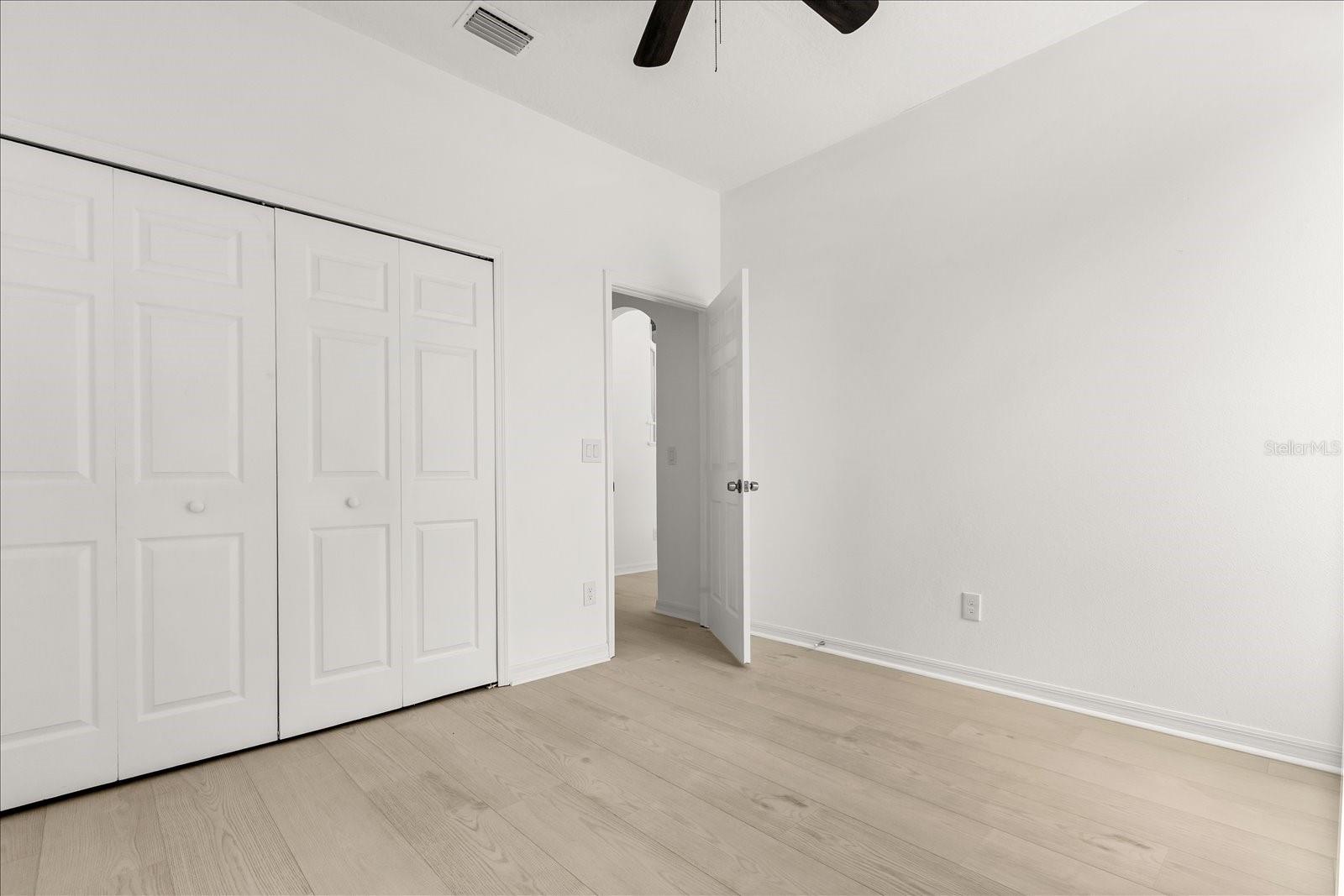 Image 25 of 38 For 14927 Faversham Circle