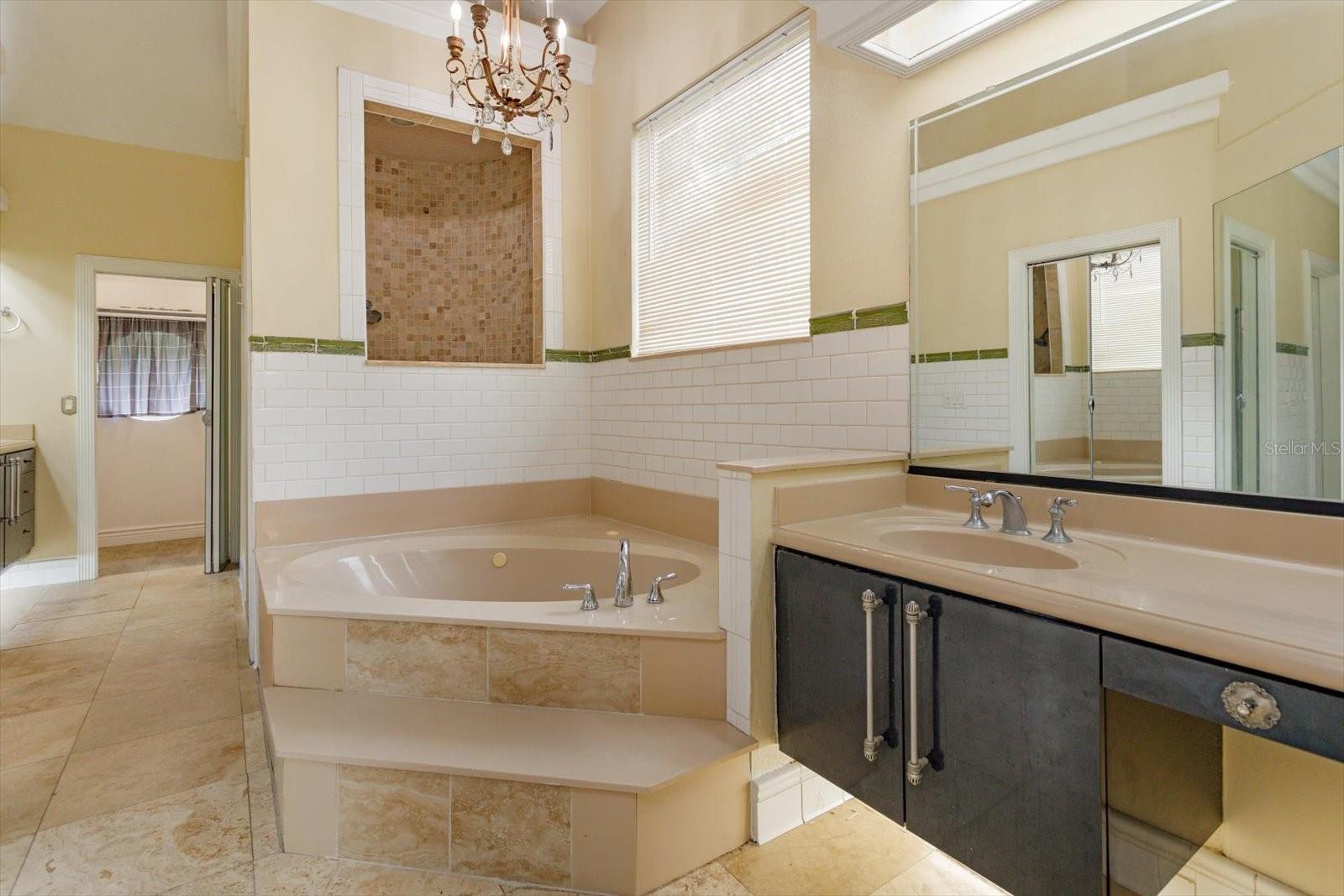 Image 14 of 26 For 4829 Shoreline Circle