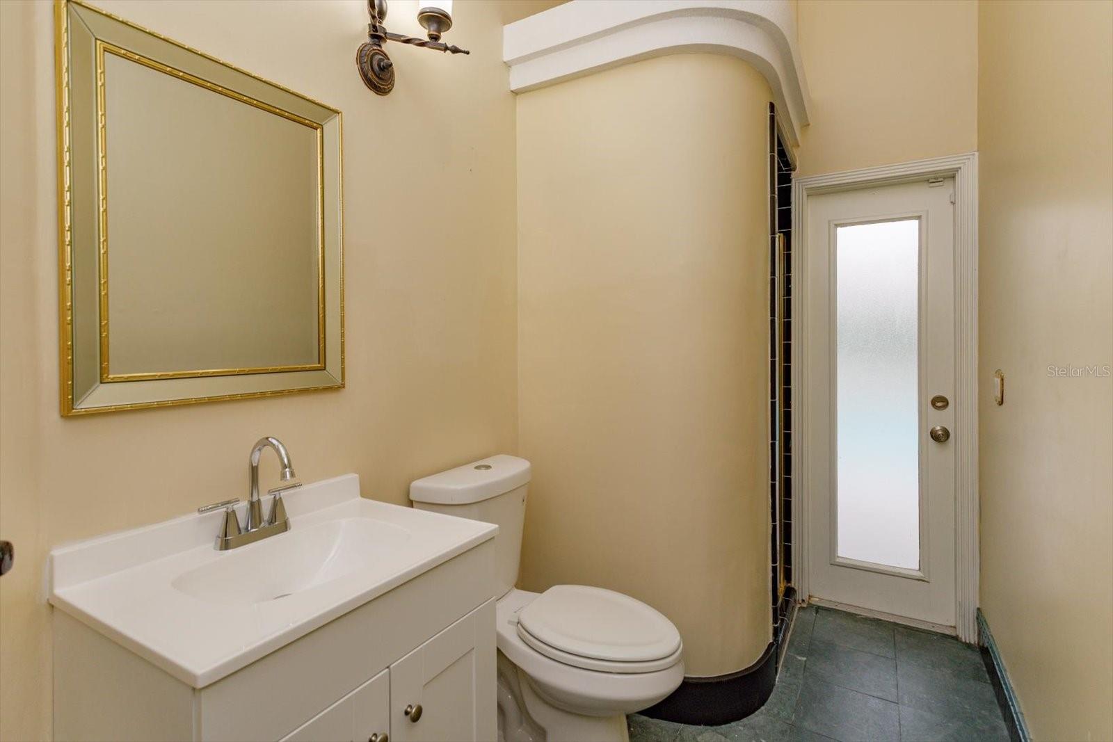 Image 17 of 26 For 4829 Shoreline Circle