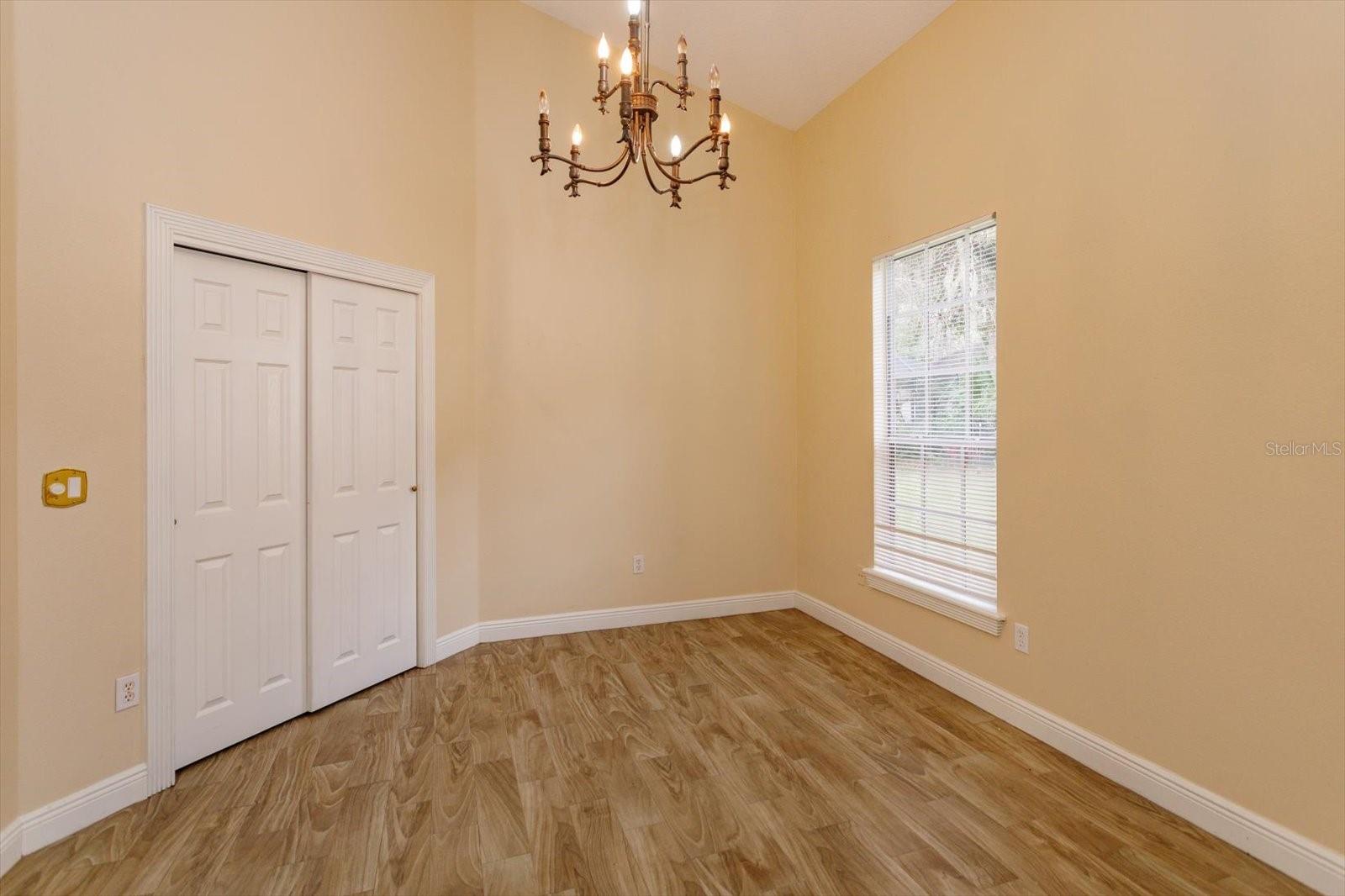 Image 18 of 26 For 4829 Shoreline Circle