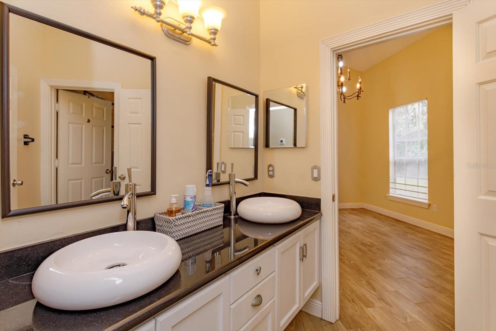 Image 19 of 26 For 4829 Shoreline Circle