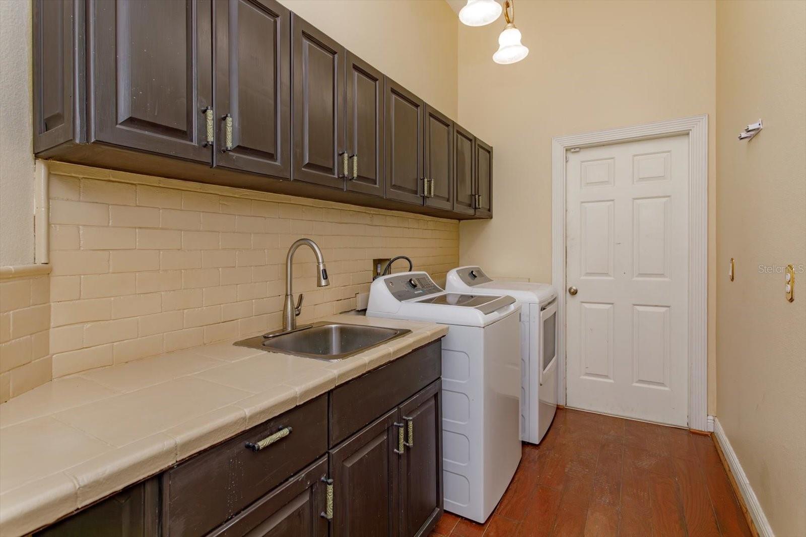 Image 21 of 26 For 4829 Shoreline Circle