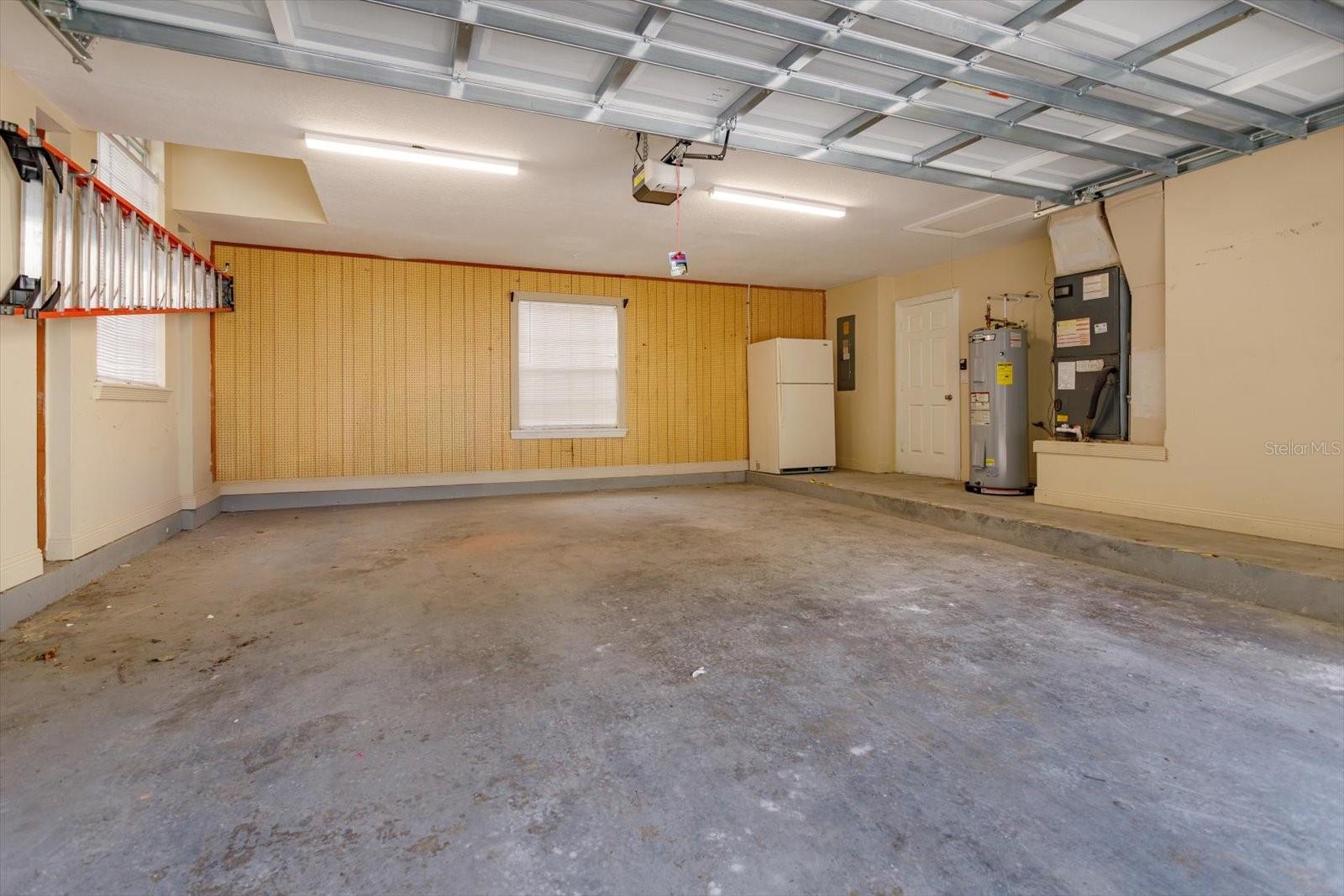 Image 22 of 26 For 4829 Shoreline Circle