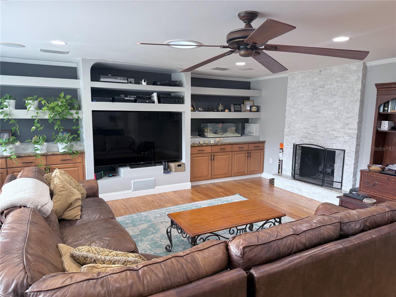 Image 10 of 27 For 731 Northwood Circle