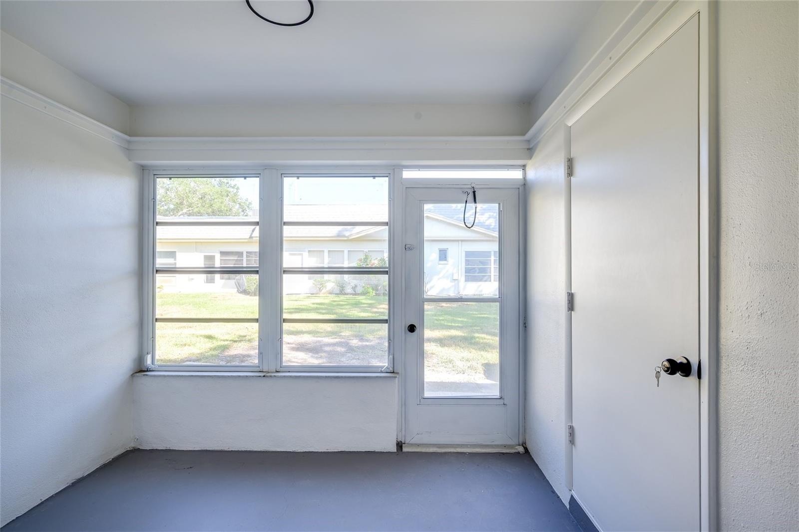 Image 19 of 23 For 1465 Normandy Park Drive 4