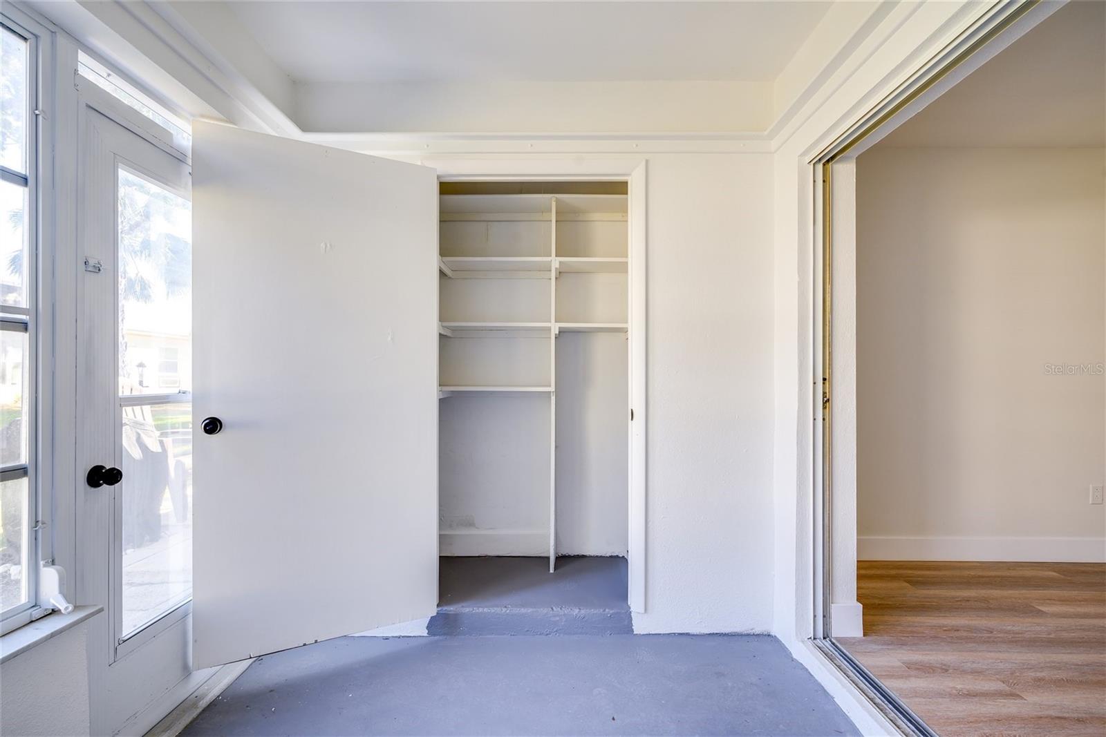 Image 20 of 23 For 1465 Normandy Park Drive 4