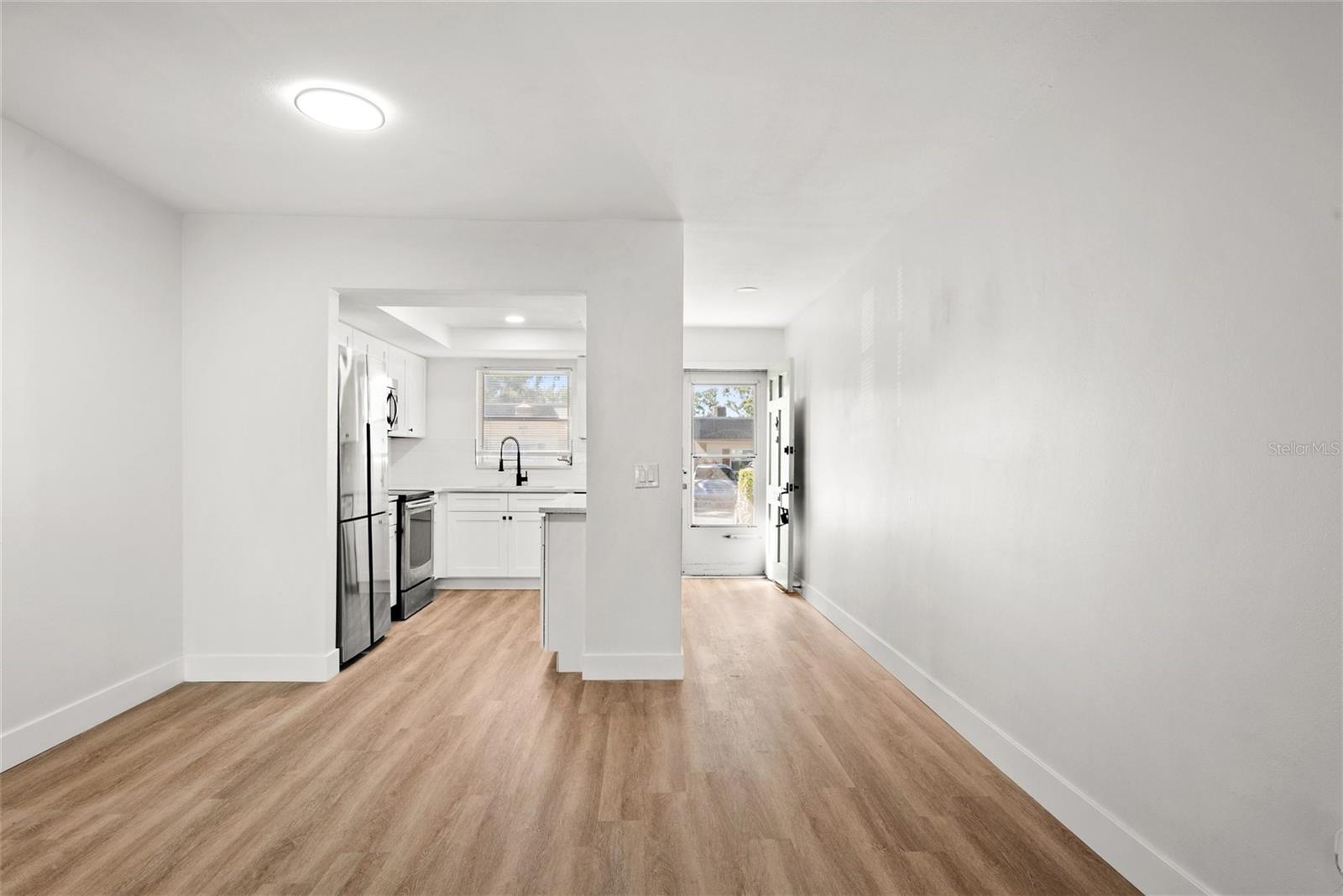 Image 6 of 23 For 1465 Normandy Park Drive 4