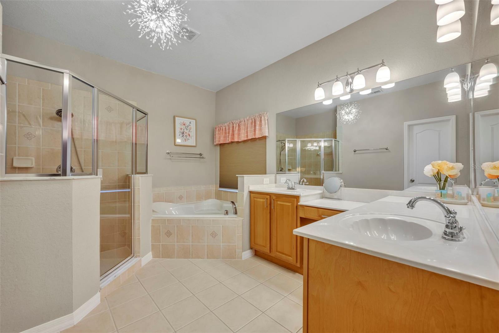 Image 13 of 20 For 333 Burford Circle