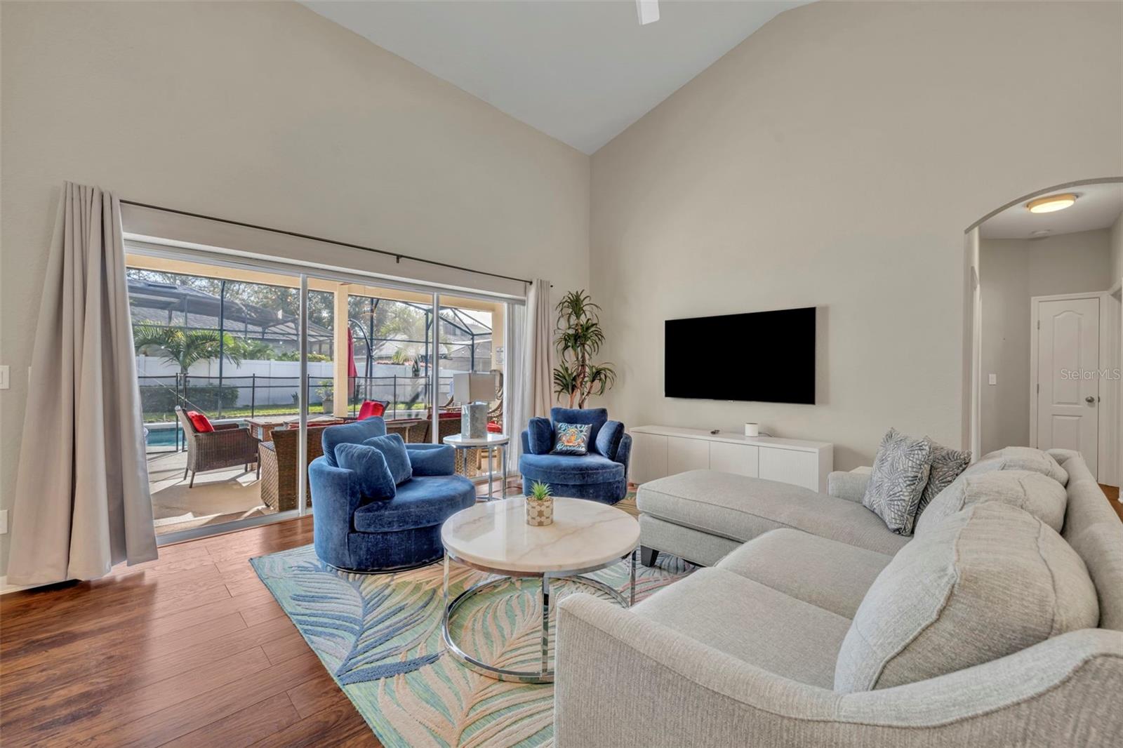 Image 4 of 20 For 333 Burford Circle