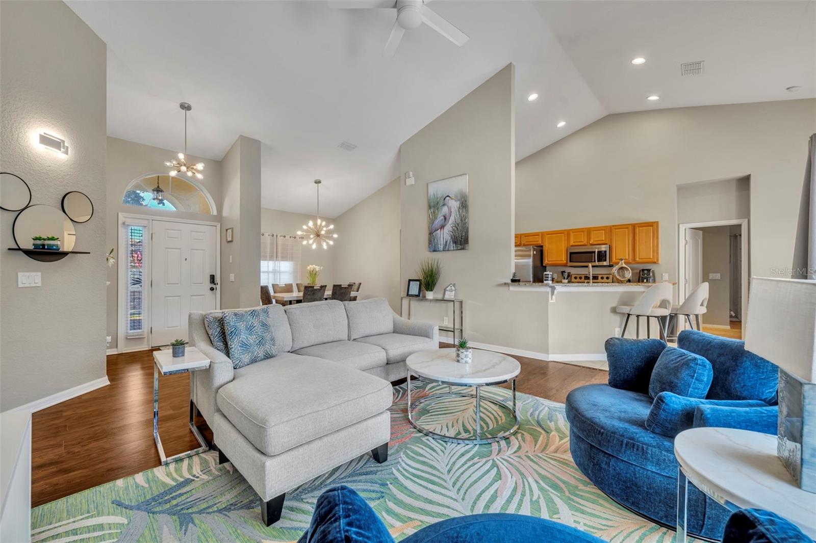 Image 6 of 20 For 333 Burford Circle