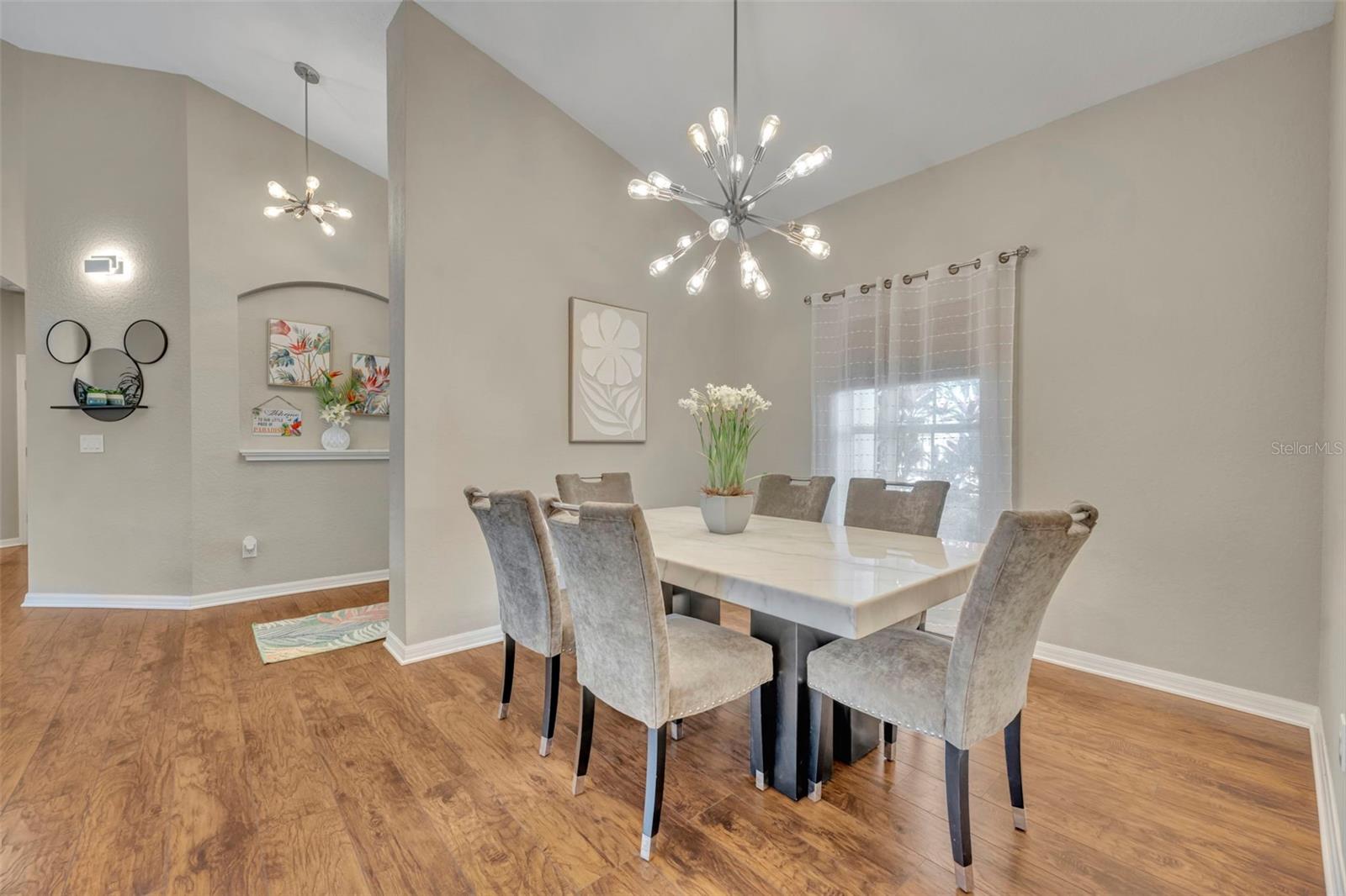 Image 7 of 20 For 333 Burford Circle