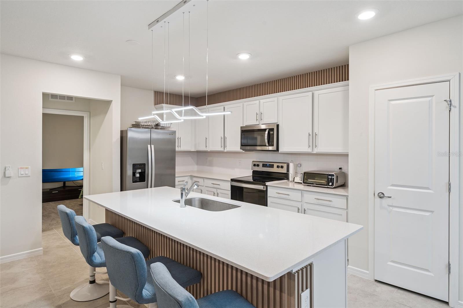 Listing photo id 8 for 1643 Delightful Drive