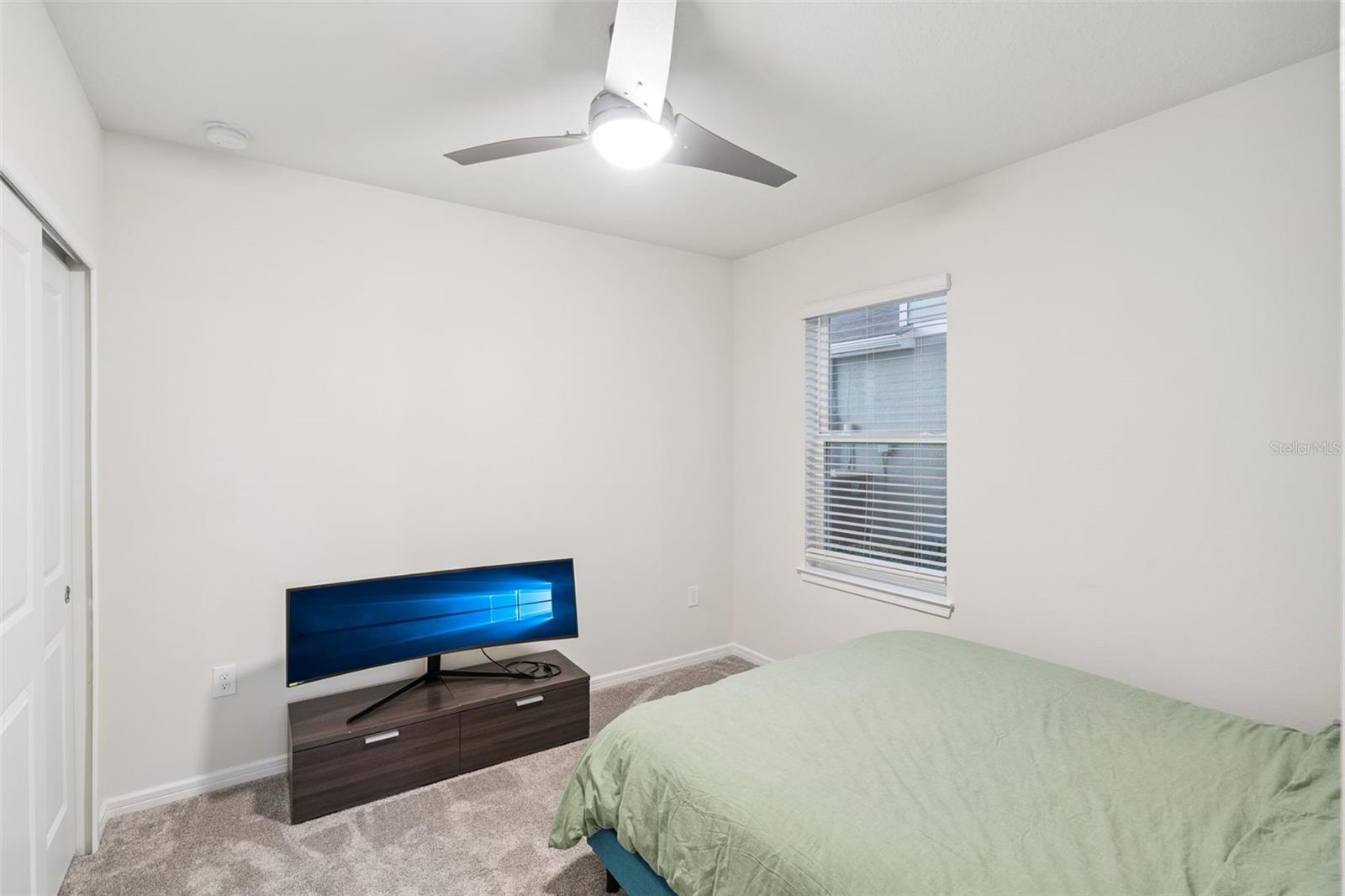 Listing photo id 13 for 1643 Delightful Drive