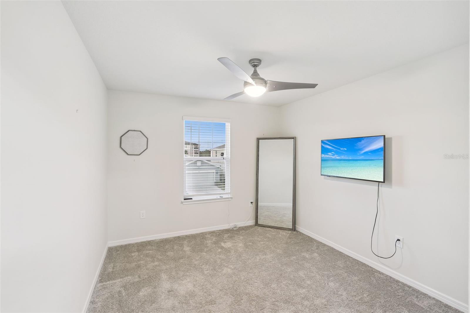 Listing photo id 15 for 1643 Delightful Drive