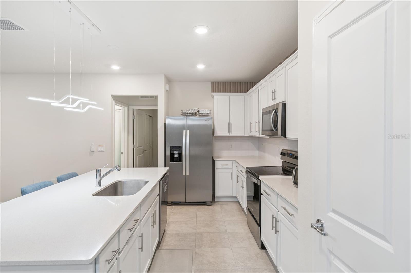 Listing photo id 5 for 1643 Delightful Drive