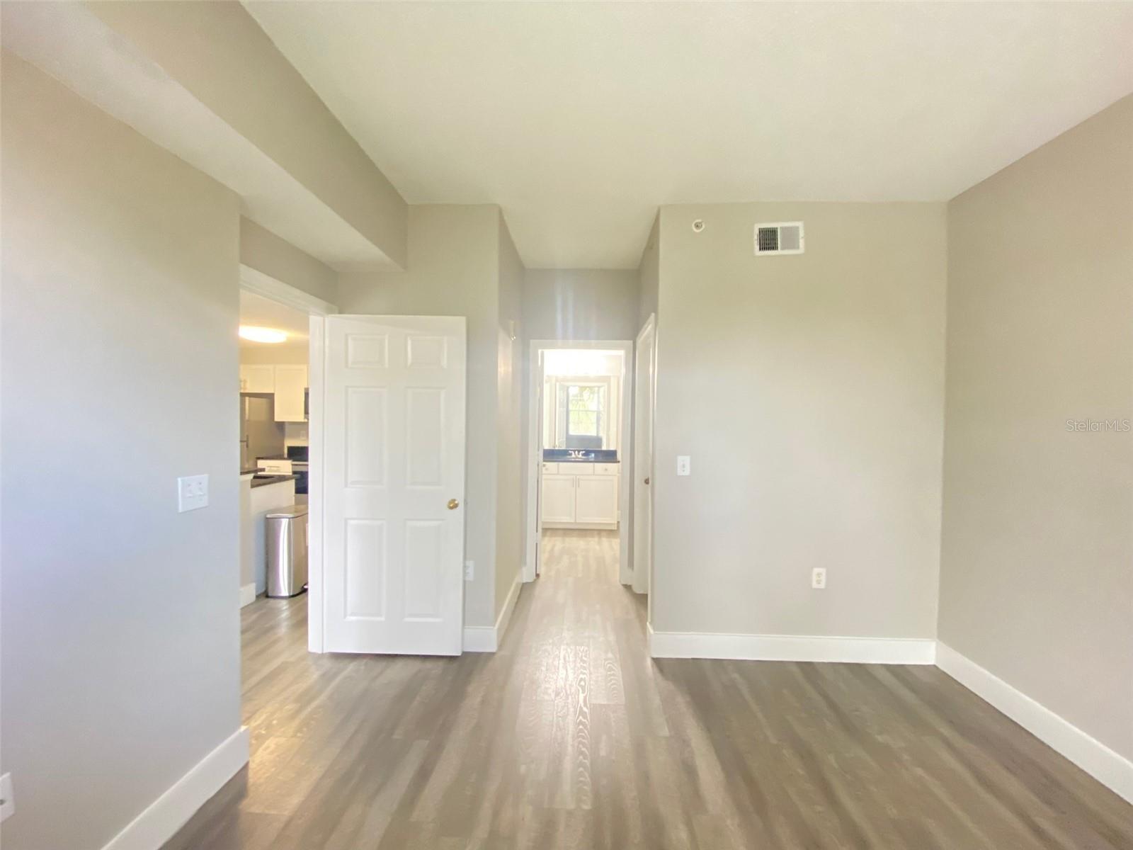 Image 5 of 26 For 10831 Windsor Walk Drive 306