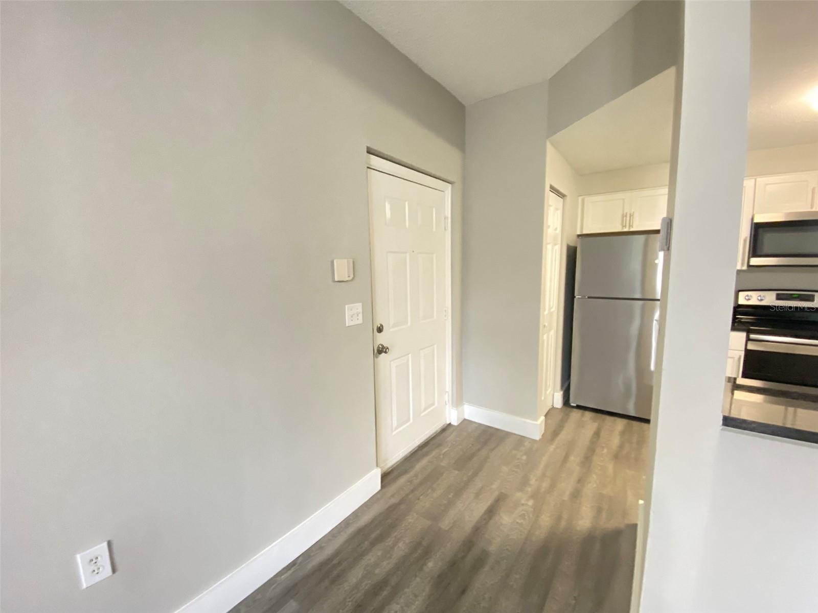 Image 6 of 26 For 10831 Windsor Walk Drive 306