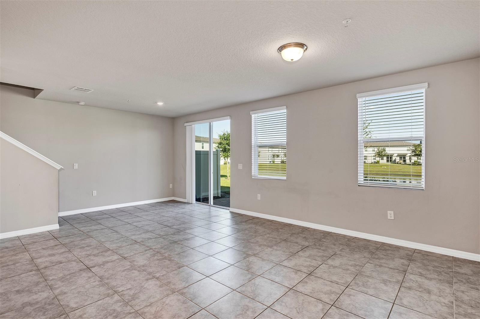 Image 15 of 53 For 1073 Desert Candle Drive