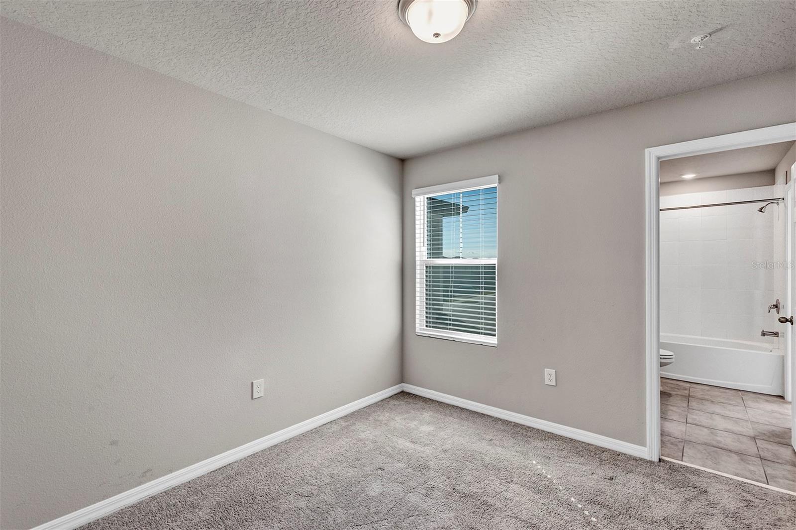 Image 25 of 53 For 1073 Desert Candle Drive