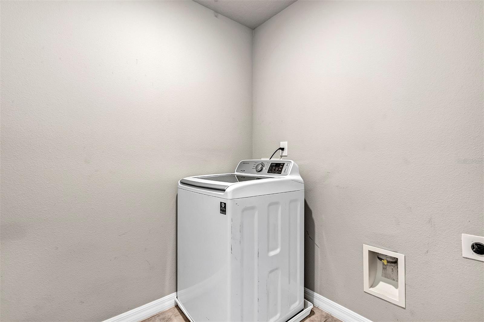 Image 26 of 53 For 1073 Desert Candle Drive