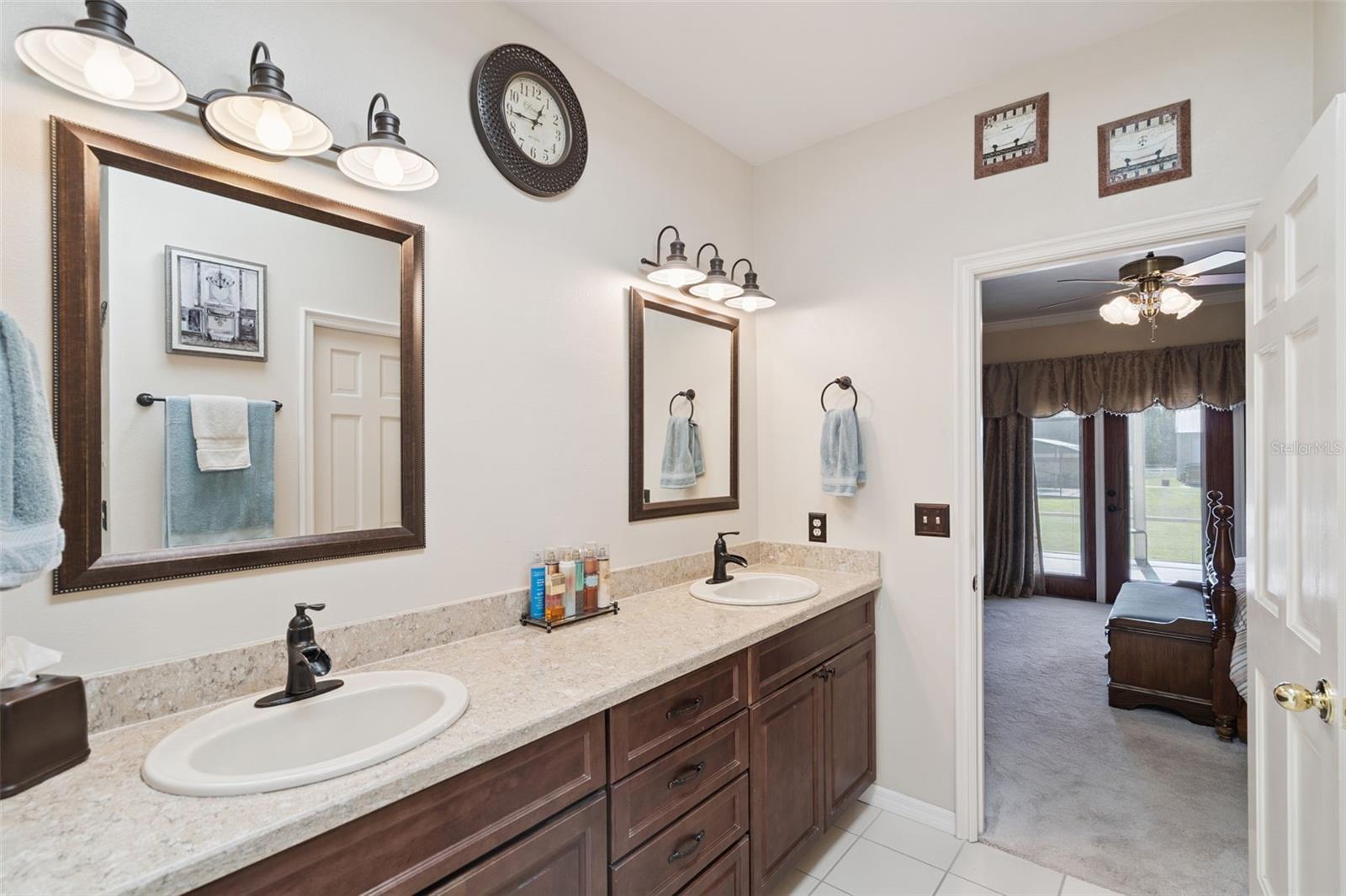 Image 10 of 40 For 2425 Pine Way