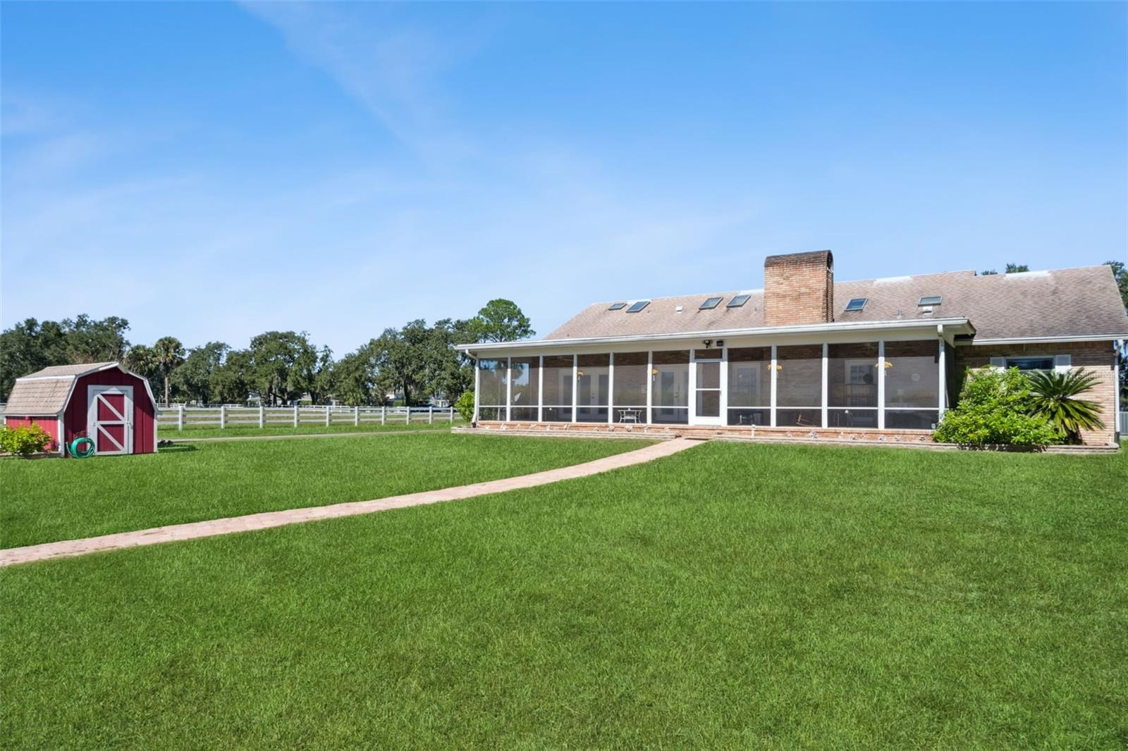 Image 21 of 40 For 2425 Pine Way