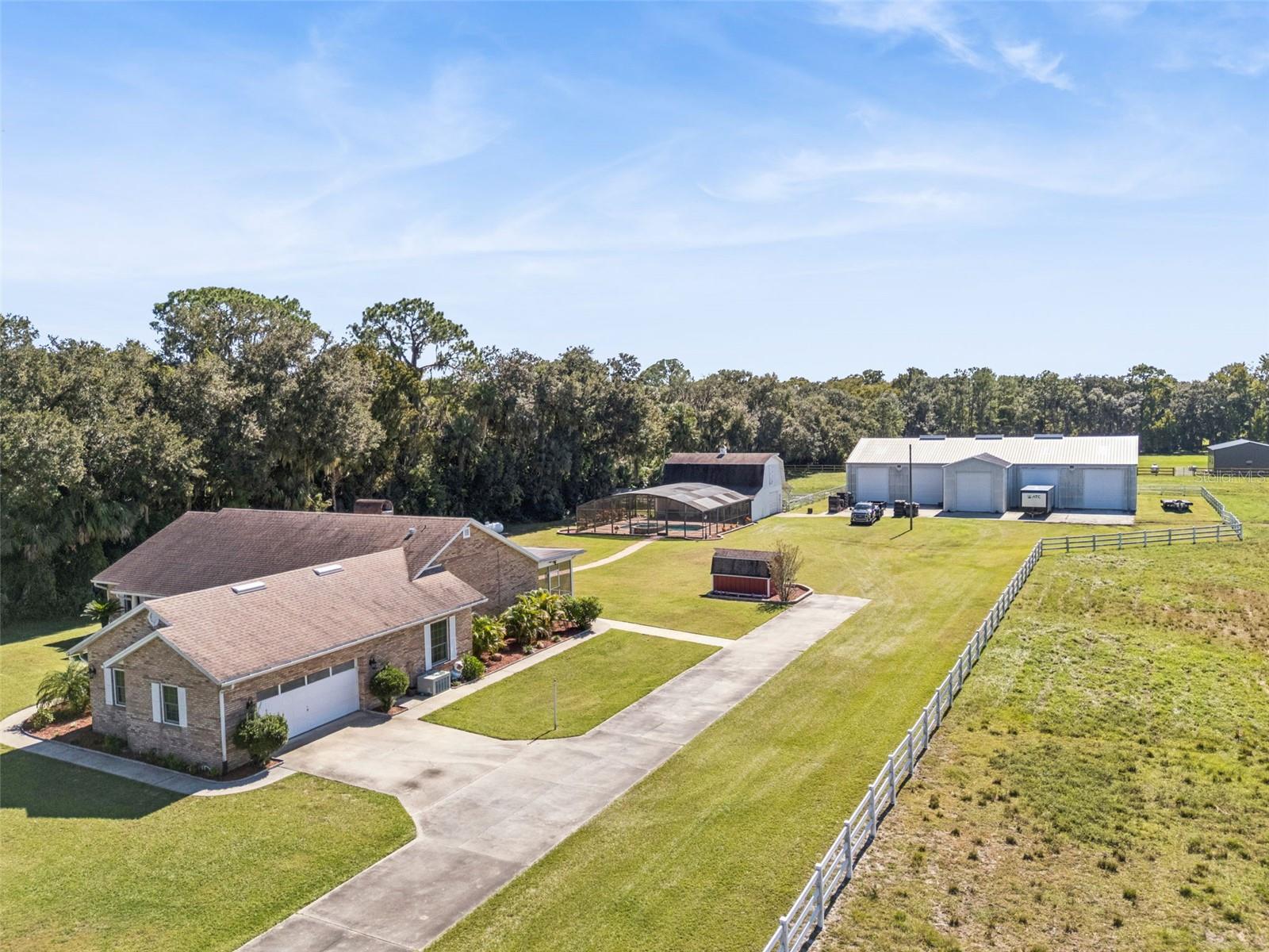 Image 34 of 40 For 2425 Pine Way