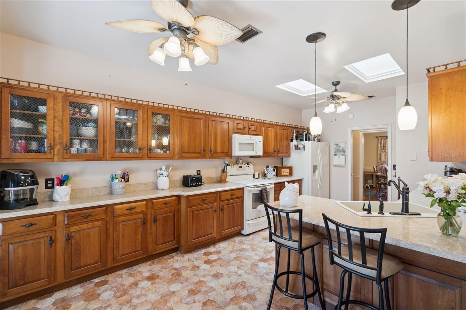 Image 4 of 40 For 2425 Pine Way