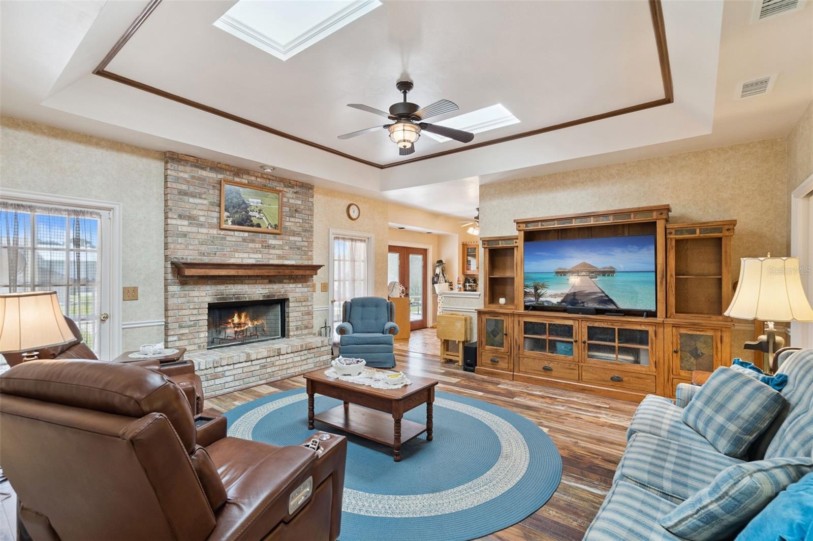 Image 6 of 40 For 2425 Pine Way