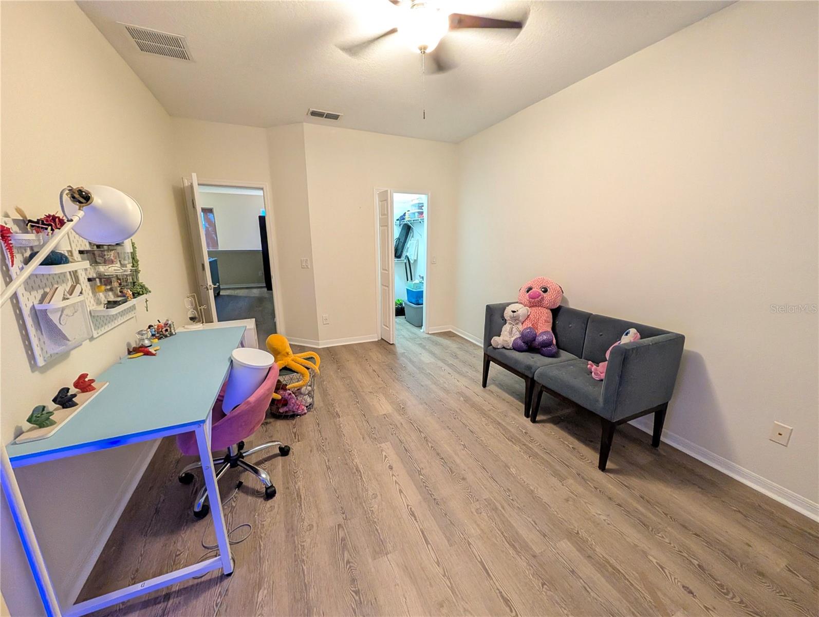 Image 22 of 30 For 9006 Shepton Street