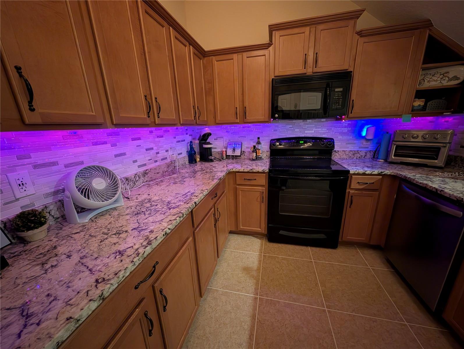 Image 8 of 30 For 9006 Shepton Street