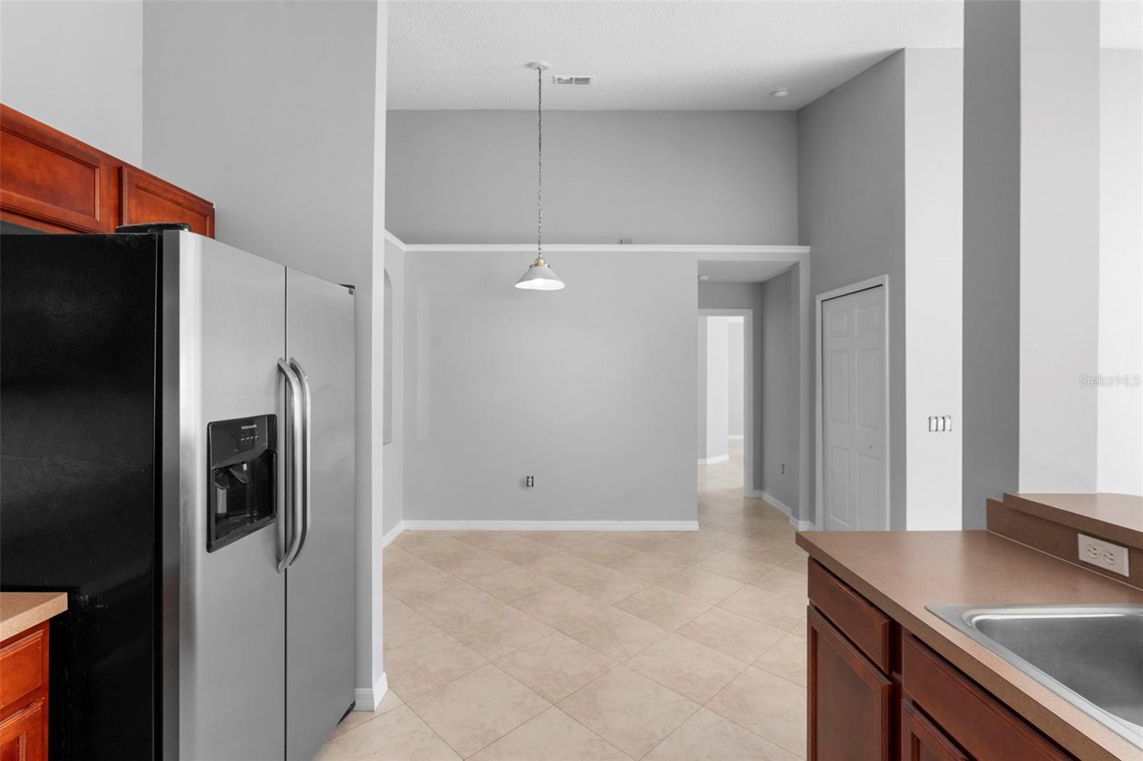 Image 11 of 42 For 559 Saddle Ridge Drive