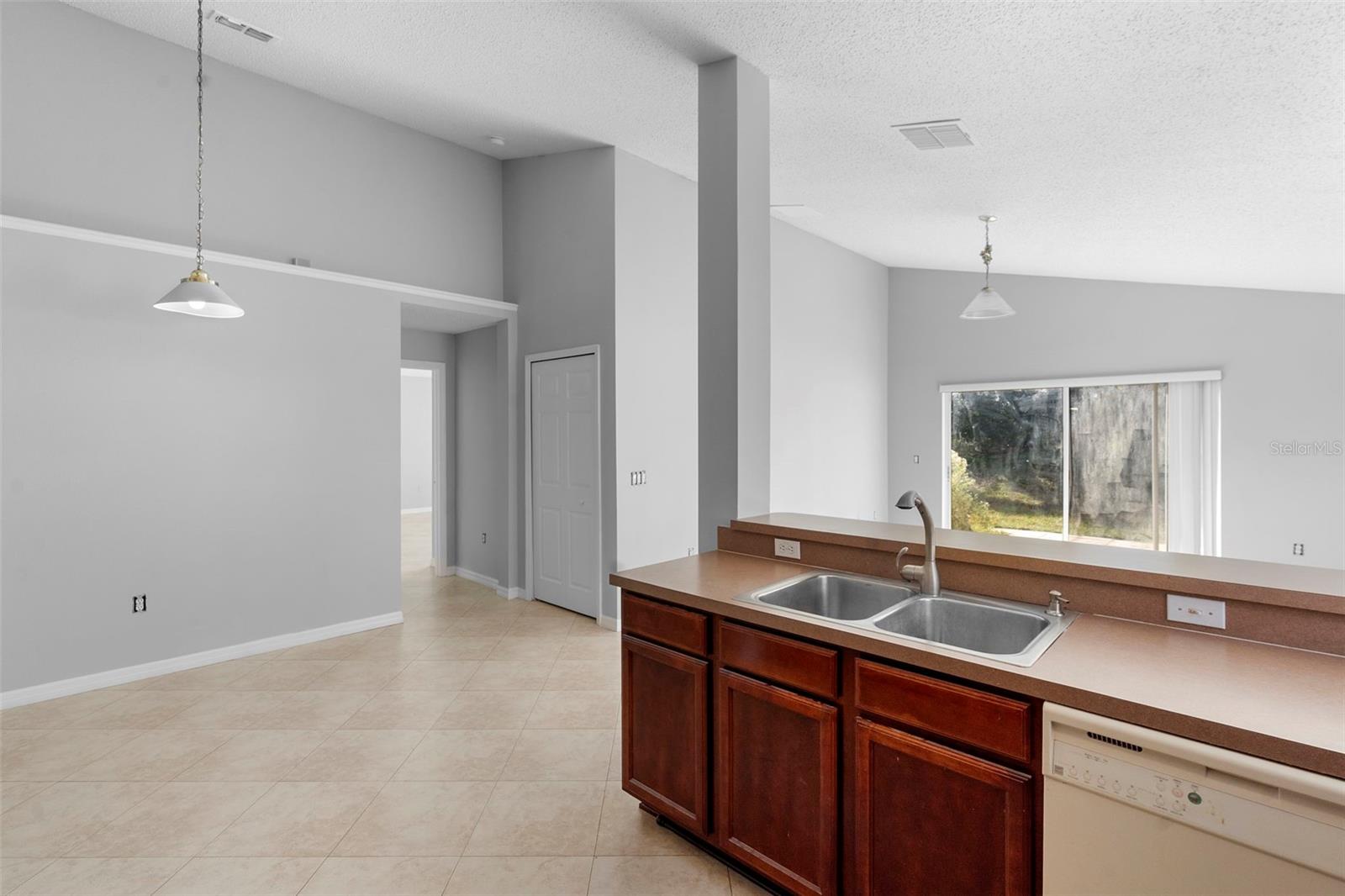 Image 12 of 42 For 559 Saddle Ridge Drive