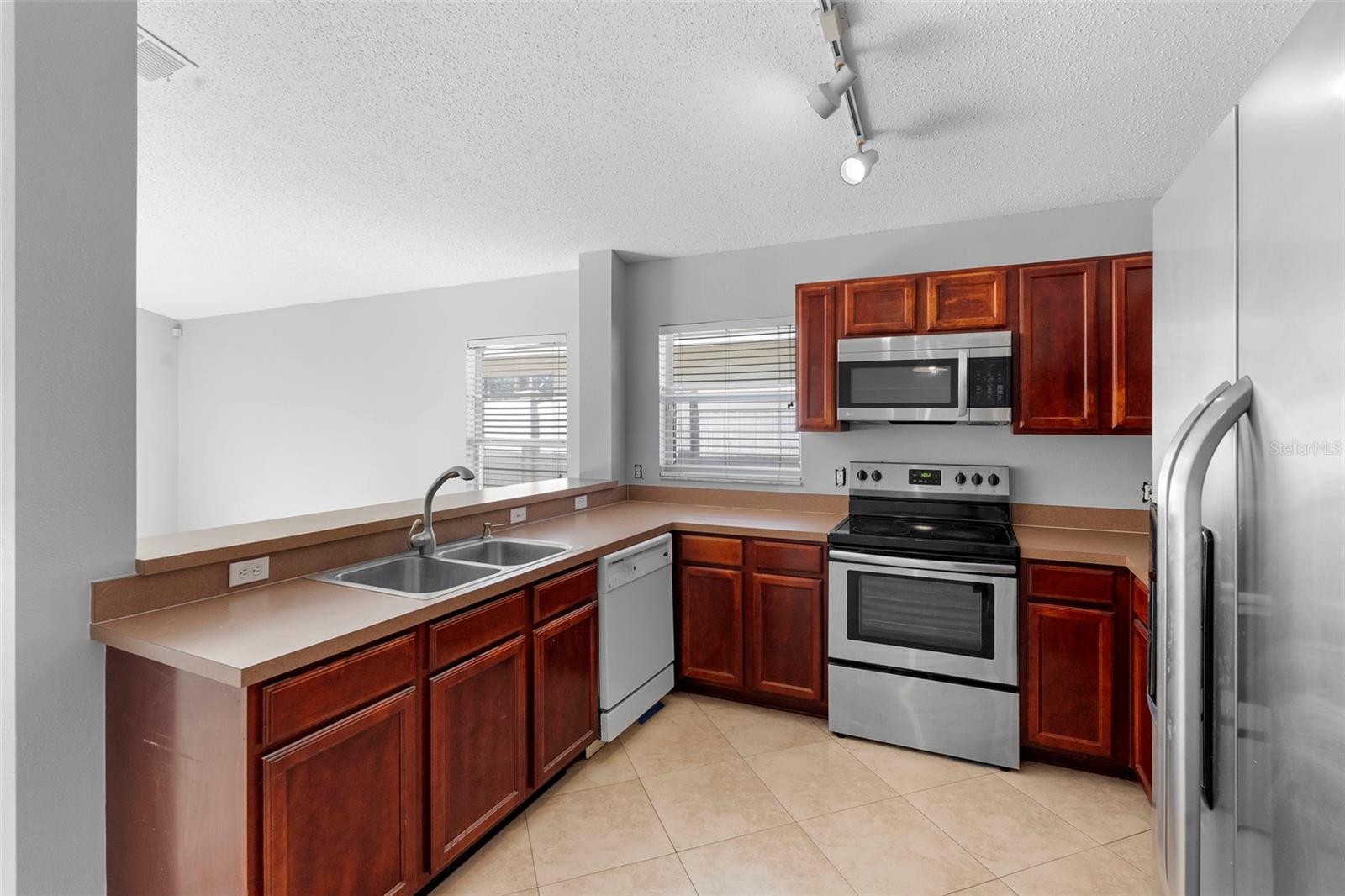 Image 9 of 42 For 559 Saddle Ridge Drive