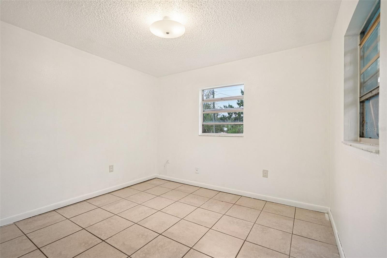 Image 12 of 17 For 1602 20th Court