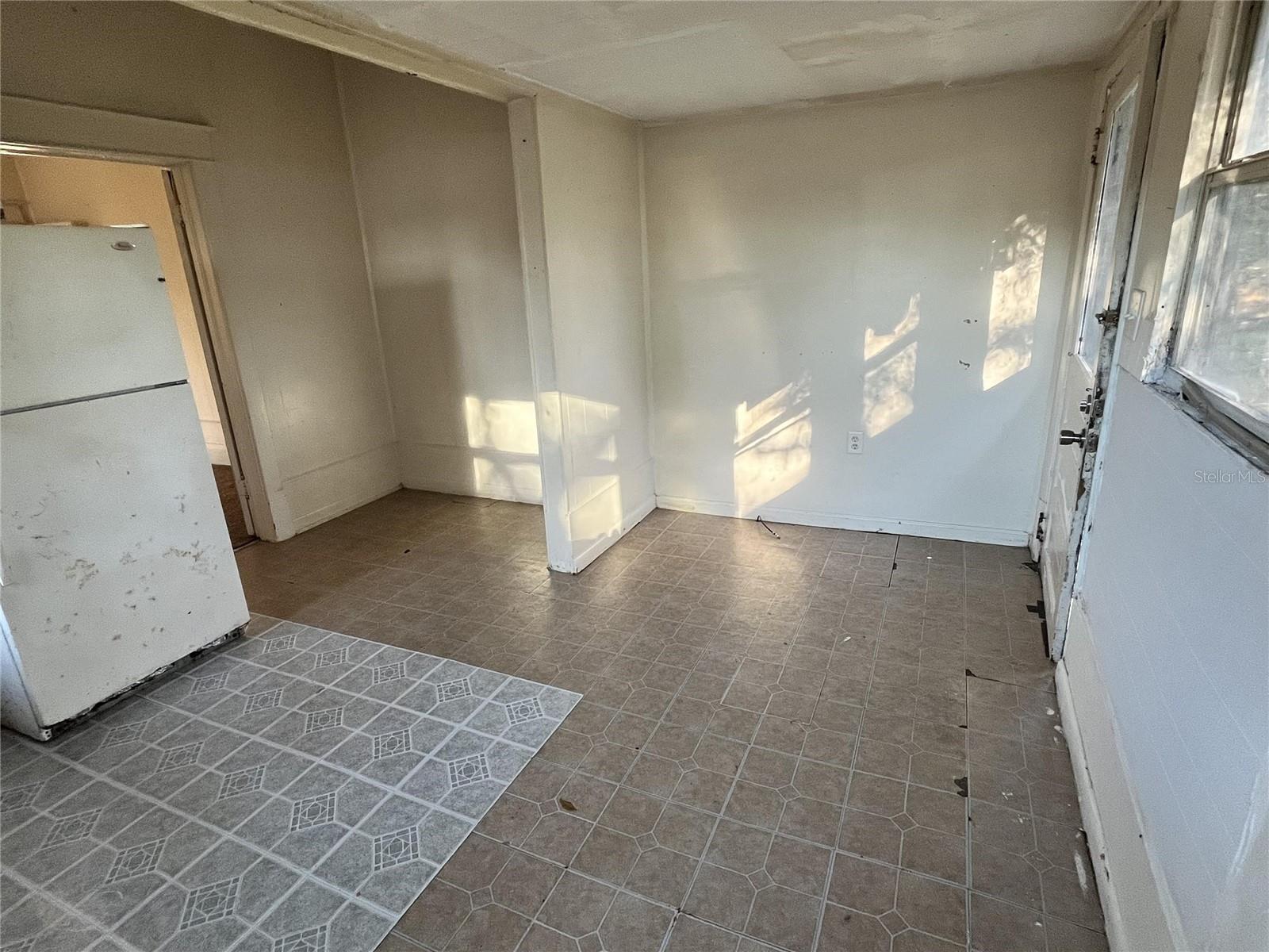 Image 3 of 10 For 1223 Parker Street #2