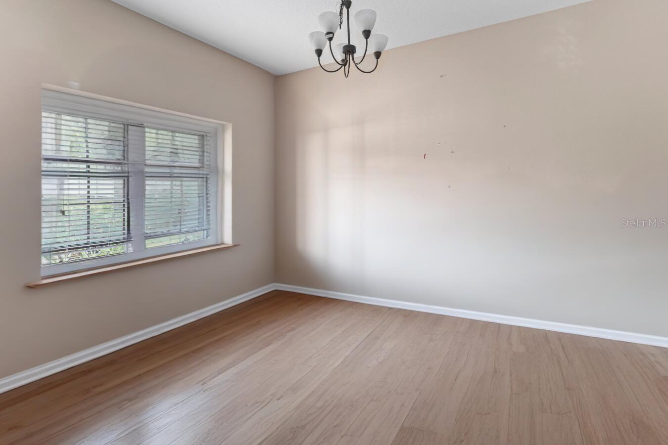 Image 4 of 28 For 1306 Garden Stone Lane