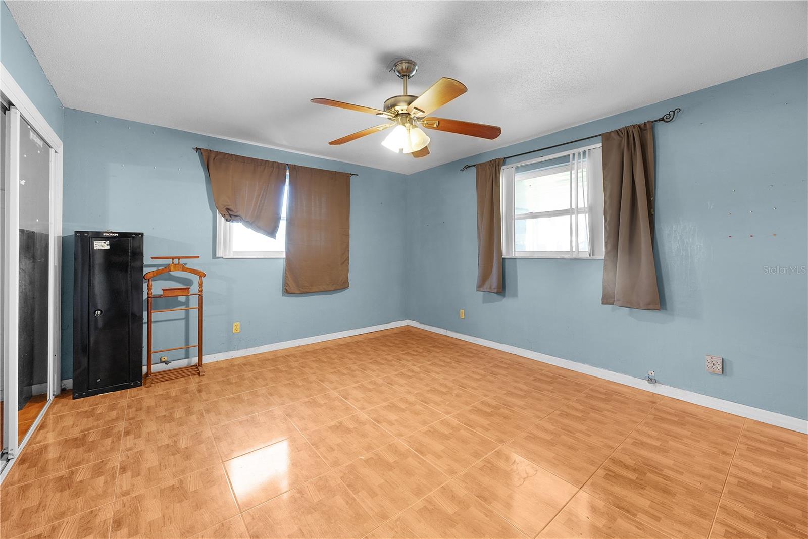 Image 17 of 36 For 1417 Irondale Street E