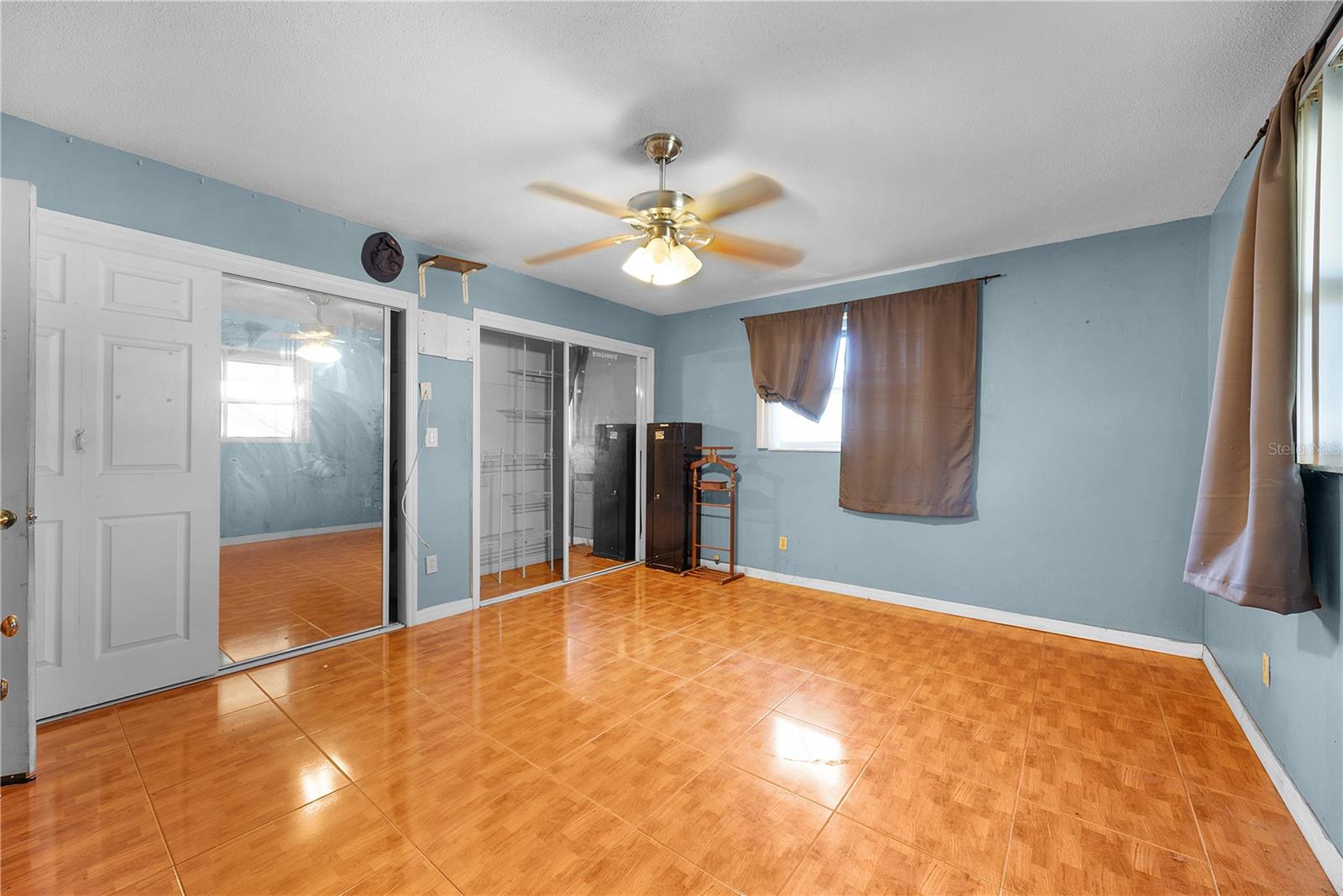 Image 18 of 36 For 1417 Irondale Street E