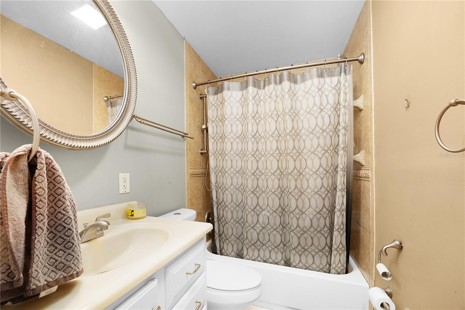 Image 21 of 36 For 1417 Irondale Street E