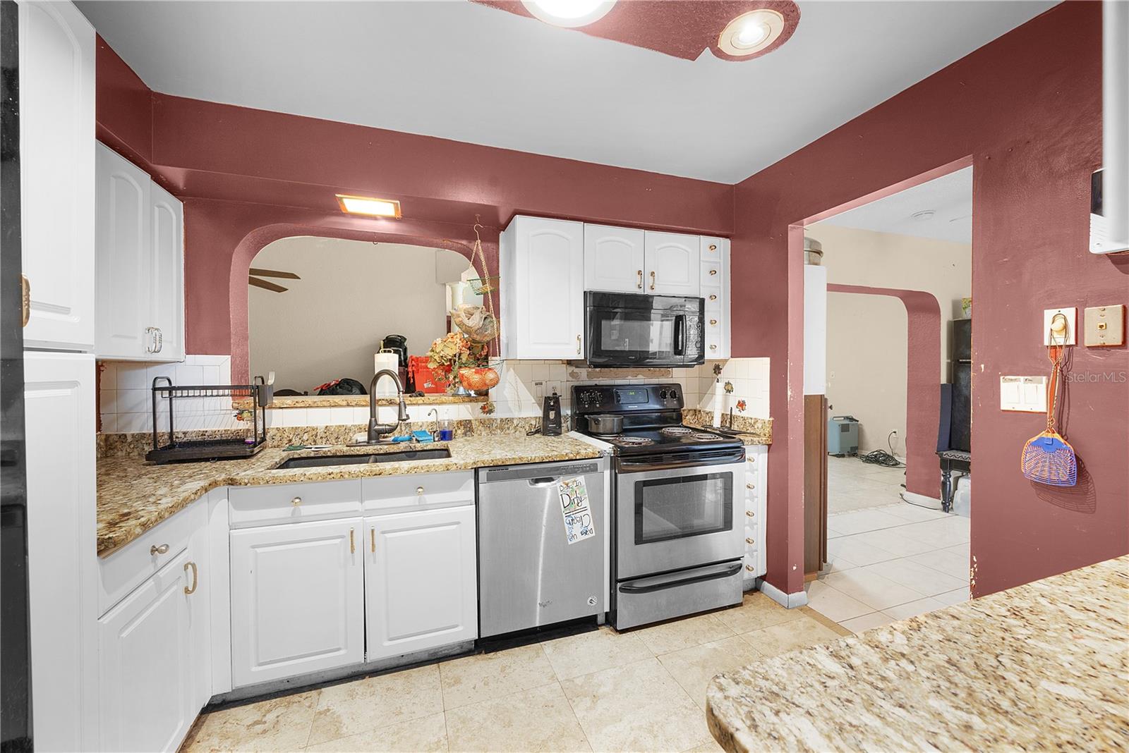 Image 5 of 36 For 1417 Irondale Street E