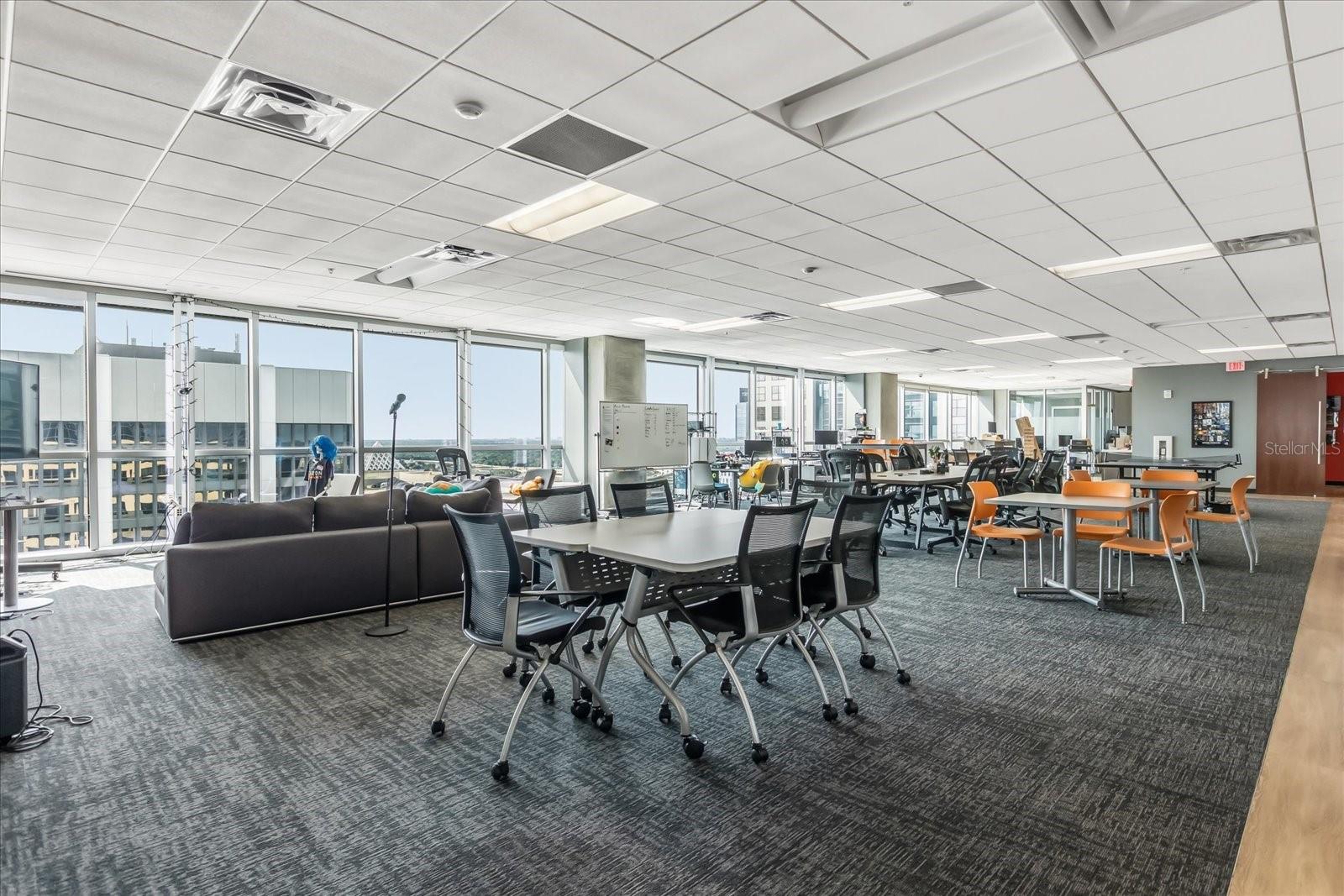 Image 18 of 45 For 189 Orange Avenue 1900-1970