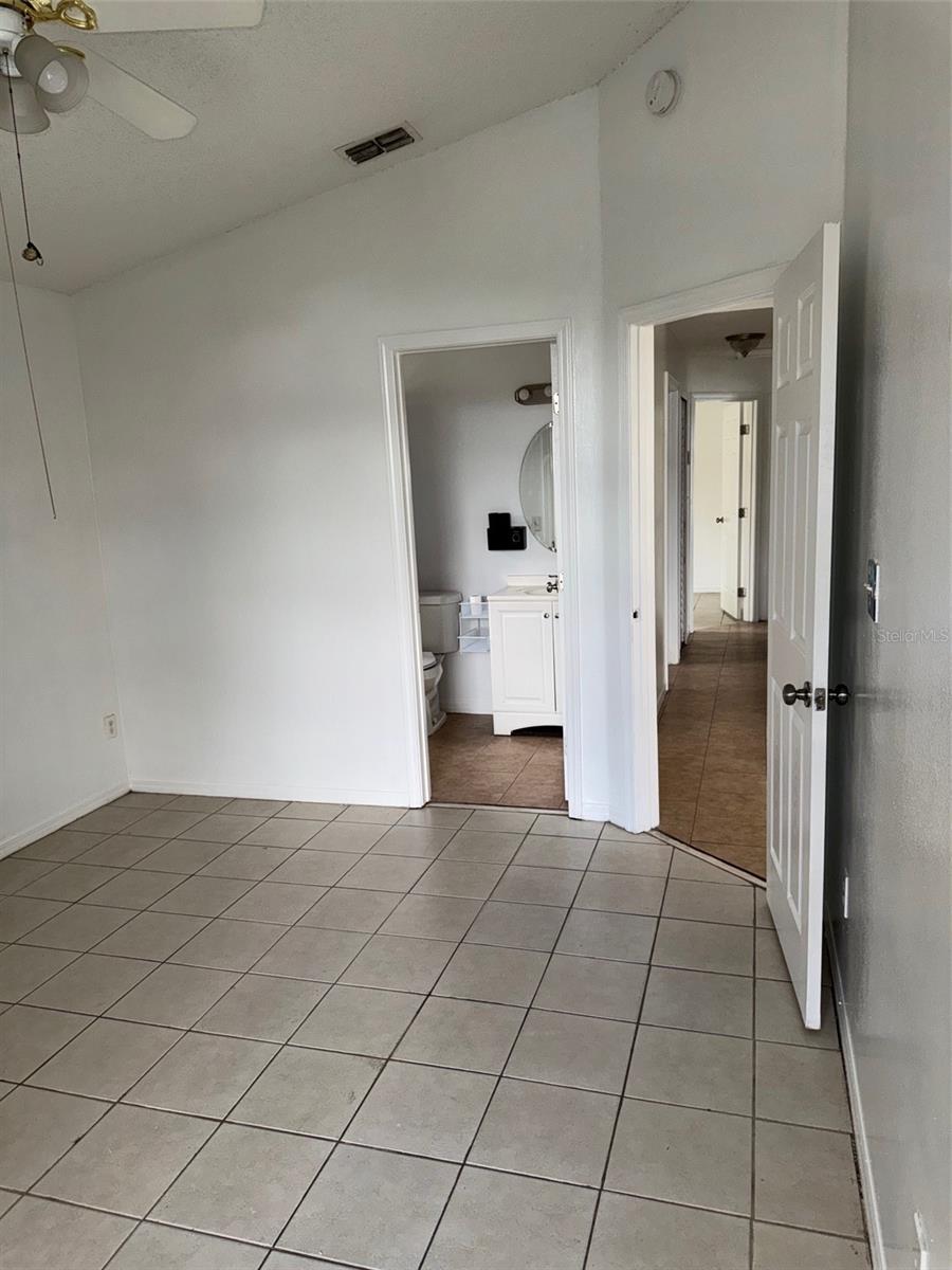 Image 17 of 27 For 347 San Rafael Street