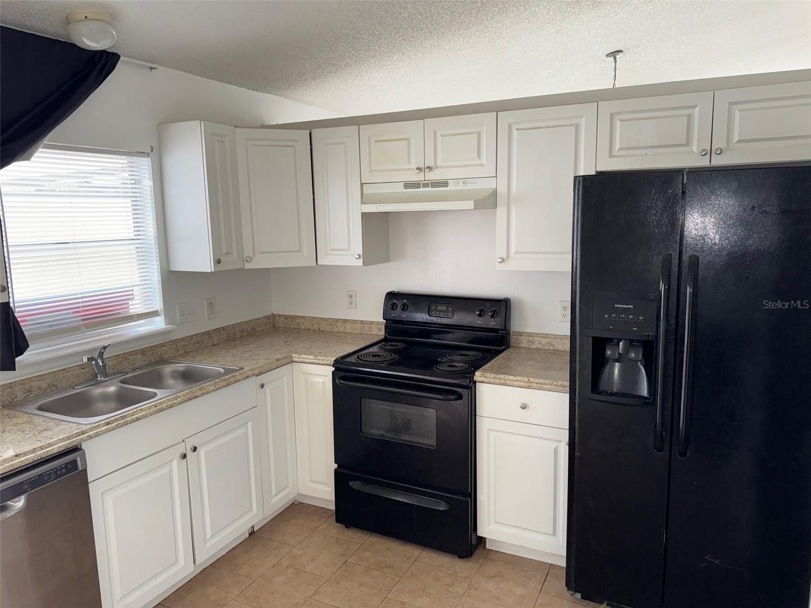 Image 7 of 27 For 347 San Rafael Street