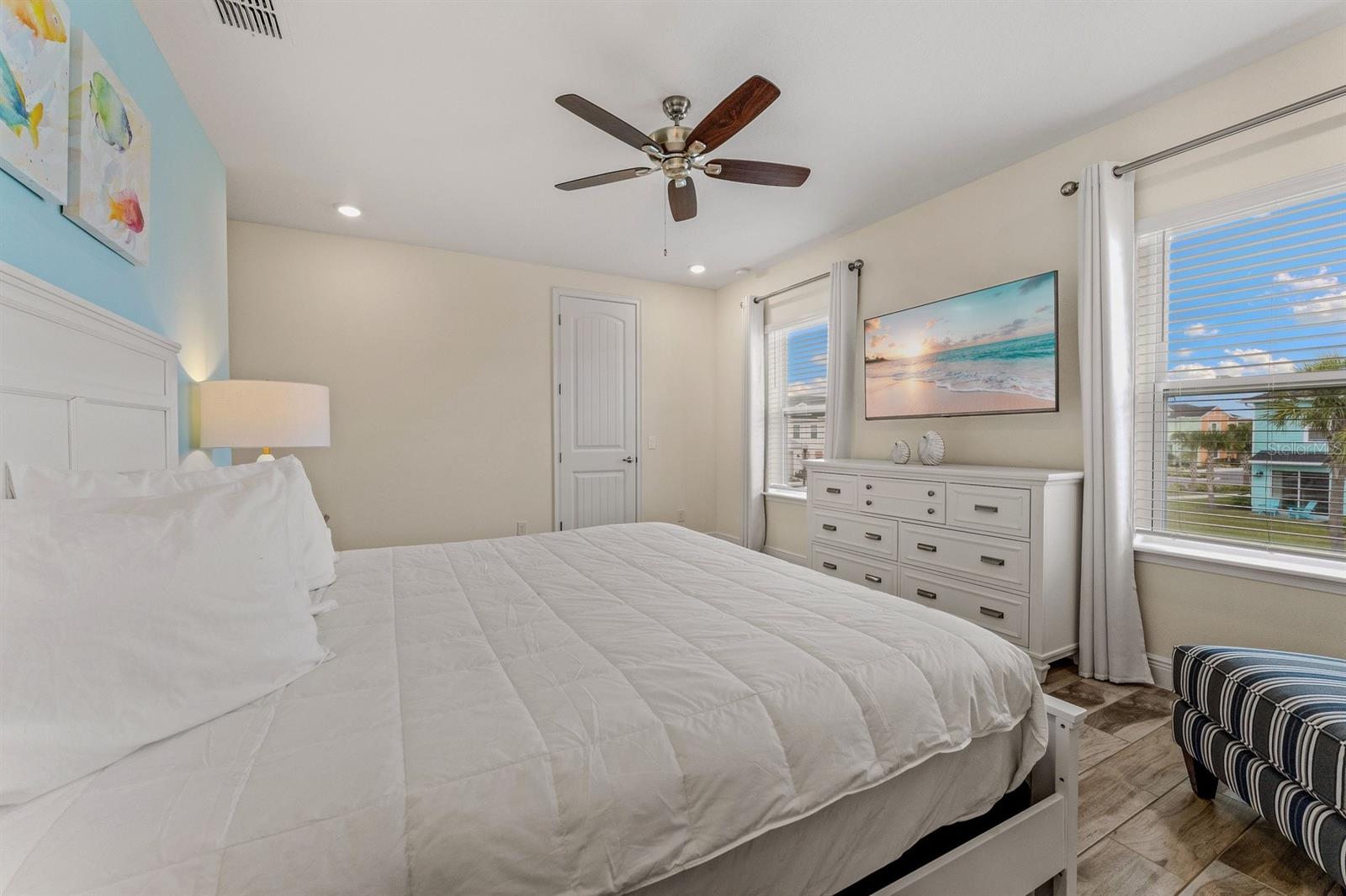 Image 26 of 79 For 2979 Castaway Lane